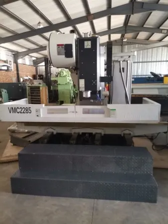VMC 2285 -WITH 4 AND 5 AXIS